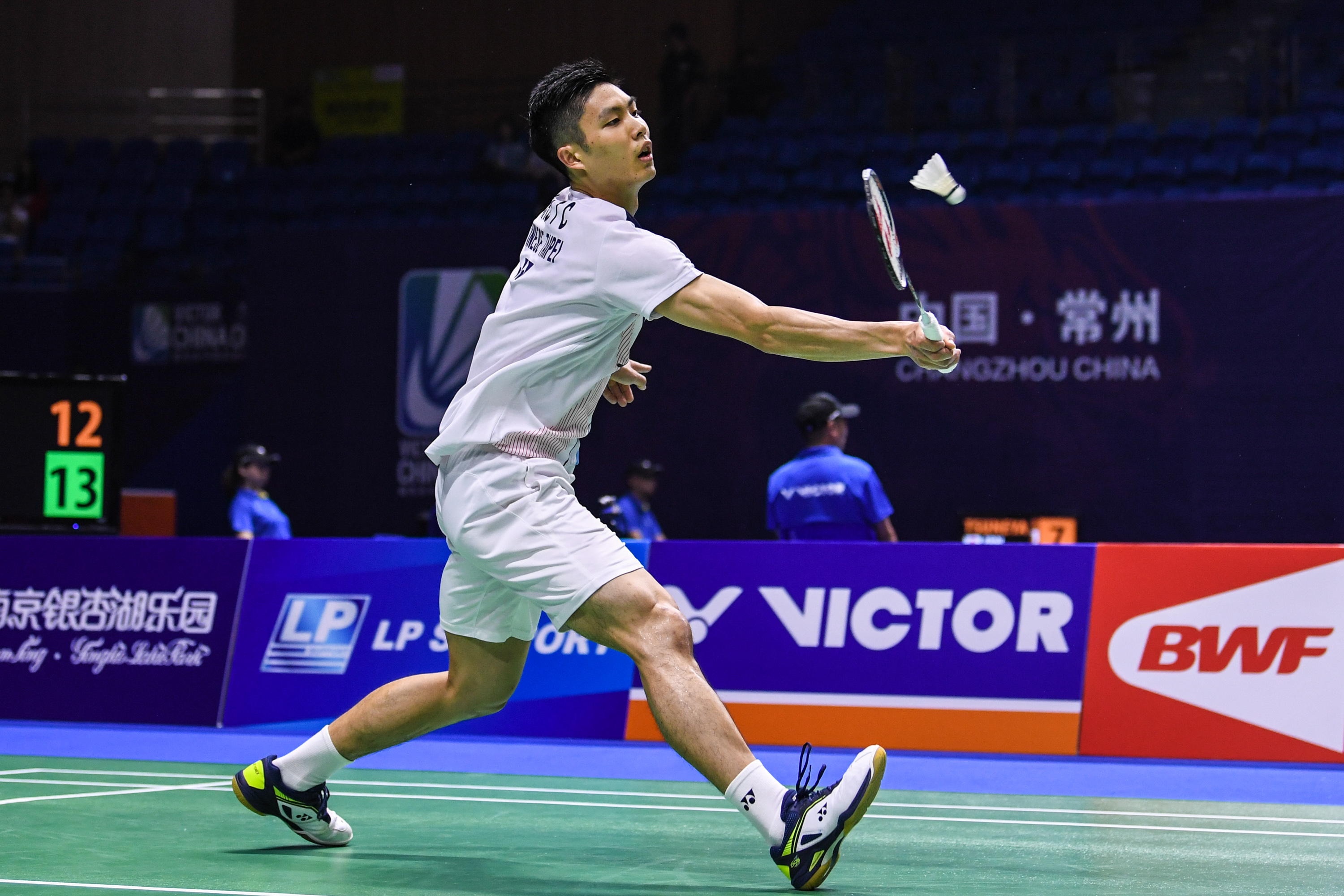 两端提供了 两端提供了